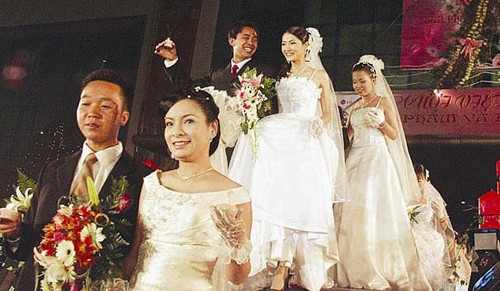 Đám cưới tập thể, quảng cáo là chính ảnh: Nguyên Anh