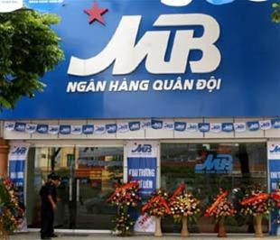 Tại một phòng giao dịch của MB.