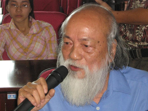 Giáo sư Văn Như Cương