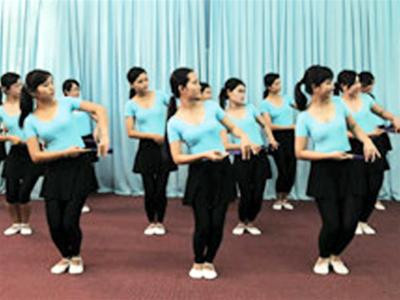 Giờ học múa của sinh viên khoa Giáo dục mầm non trường ĐH Sư phạm TP.HCM. Ảnh: Thanh Niên. Giờ học múa của sinh viên khoa Giáo dục mầm non trường ĐH Sư phạm TP.HCM. Ảnh: Thanh Niên.