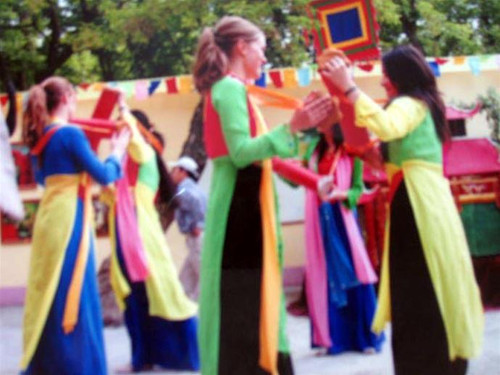 Biểu diễn văn hóa Việt Nam tại Ba Lan