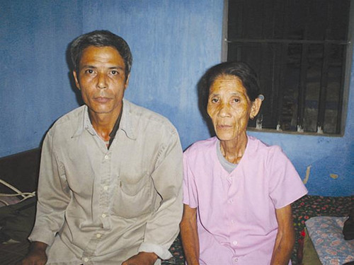 Bà Lê Thị Mùi và người con cả Mohamet Bennaly