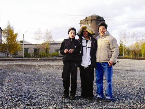 Tác giả (phải) tại thành phố “Mùa đông” ở Siberia Tác giả (phải) tại thành phố “Mùa đông” ở Siberia