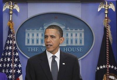 Tổng thống Mỹ Obama thông báo kết quả cuộc đàm thoại với người đồng nhiệm Nga Medvedev trong cuộc họp báo tại Nhà Trắng. Ảnh: AP. Tổng thống Mỹ Obama thông báo kết quả cuộc đàm thoại với người đồng nhiệm Nga Medvedev trong cuộc họp báo tại Nhà Trắng. Ảnh: AP.