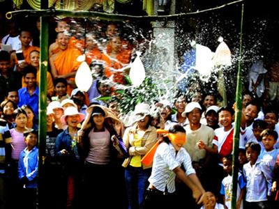 Một trò chơi ngày tết - ảnh Ngoisaoblog.com