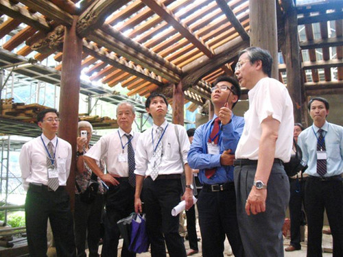 Chuyên gia của Waseda giới thiệu các quy trình, công đoạn trùng tu điện Long An (Thái Miếu triều Nguyễn), kinh nghiệm thực tiễn cho việc phục hồi điện Cần Chánh Chuyên gia của Waseda giới thiệu các quy trình, công đoạn trùng tu điện Long An (Thái Miếu triều Nguyễn), kinh nghiệm thực tiễn cho việc phục hồi điện Cần Chánh