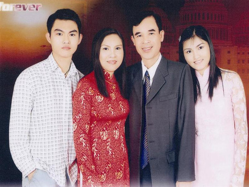 Gia đình anh Hà, chị Vui xuân Đinh Hợi