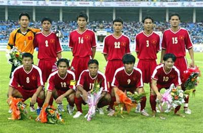Có 2 sự thay đổi trong đội hình xuất phát của ĐT Việt Nam so với trận hoà với Bucheon. Ảnh: VietNamNet