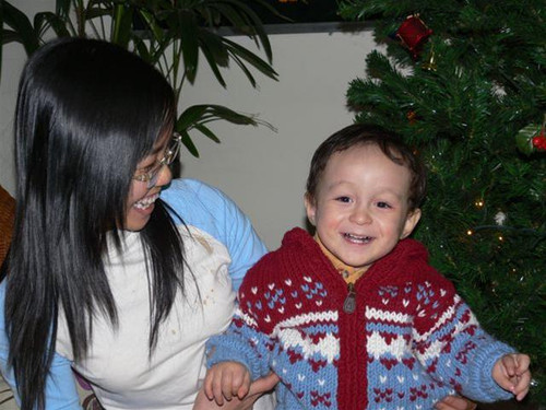 Con trai của Paul và cô giáo Việt Nam