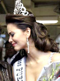 Hoa hậu Hoàn vũ Puerto Rico - Ảnh: Reuters