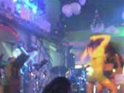 Gái nhảy tại một quán bar