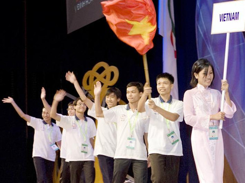 Đội tuyển Toán VN tại lễ khai mạc. Ảnh: TTXVN Đội tuyển Toán VN tại lễ khai mạc. Ảnh: TTXVN