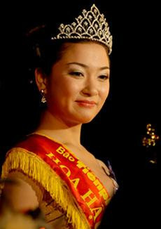 Hoa hậu Nguyễn Thị Huyền - ảnh: Tuấn Trần