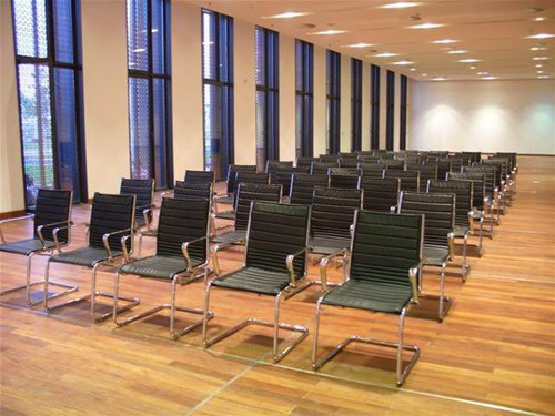 Một loại ghế trong Trung tâm Một loại ghế trong Trung tâm