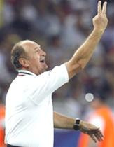 Big Phil tiếp tục dẫn dắt bóng đá BĐN (AP).