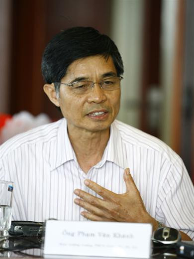 Thầy Phạm Văn Khánh - Hiệu trưởng trường THCS Giảng Võ