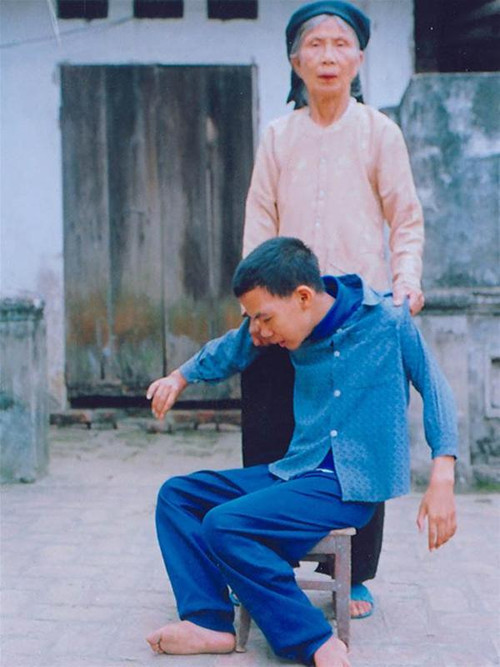 Đặng Văn Ninh và bà ngoại