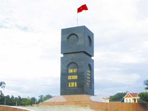 Cột mốc cây số 0 ở Lạt - Tân Kỳ