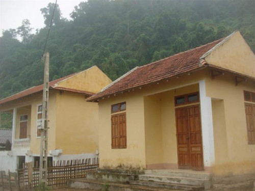 Nhiều căn nhà đã bị bỏ không, vì chủ nhà sợ ở không an toàn