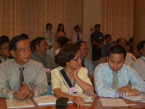 Các trí thức Việt kiều tham dự Hội nghị Các trí thức Việt kiều tham dự Hội nghị