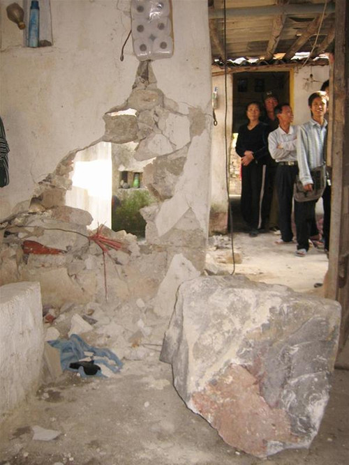 Hiện trường vụ sập đá