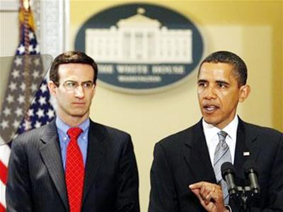 Tổng thống Mỹ Obama (bên phải) và Giám đốc Ngân sách Peter Orszag. Ảnh: AP.