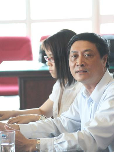 Thầy Nguyễn Quốc Bình – Hiệu trưởng Trường THPT Việt Đức, HN