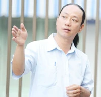 Nguyễn Minh Cao từng là đạo diễn phim truyền hình Gia tài bác sĩ, Người đẹp Bình Dương.