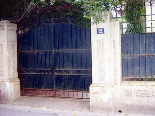Ngôi nhà ở 12 Nguyễn Chế Nghĩa, Hà Nội. Ngôi nhà ở 12 Nguyễn Chế Nghĩa, Hà Nội.