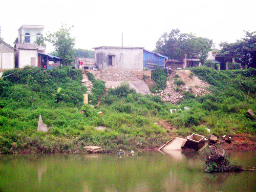 Tại đoạn sông Ba Chẽ thuộc địa phận thị trấn Ba Chẽ. Ảnh: T.D