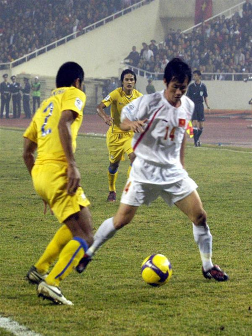 Sau chiến thắng ở AFF Cup, VN hướng đến vòng chung kết Asian Cup 2011 - Ảnh Phạm Yên Sau chiến thắng ở AFF Cup, VN hướng đến vòng chung kết Asian Cup 2011 - Ảnh Phạm Yên