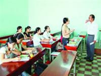 Sinh viên trong giờ học tiếng Indonesia tại Trường ĐH KHXH & NV TPHCM.