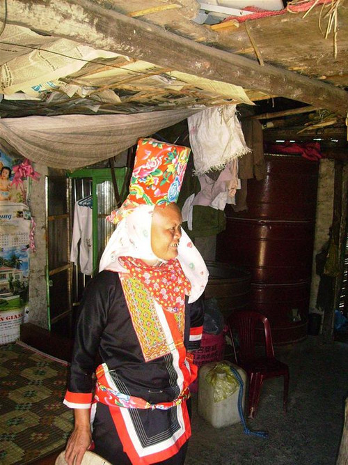 Bà Chíu Sám Múi : Đời sống khấm khá, từ lâu không “bán dâu” nữa Bà Chíu Sám Múi : Đời sống khấm khá, từ lâu không “bán dâu” nữa