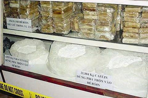 Một phần tang vật của vụ án được trưng ra tại phiên tòa Ảnh: Lý Thành Tâm Một phần tang vật của vụ án được trưng ra tại phiên tòa Ảnh: Lý Thành Tâm