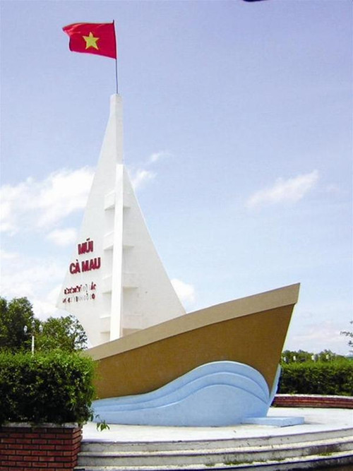 Biểu tượng Mũi Cà Mau tại Công viên văn hóa- sinh thái Mũi Cà Mau