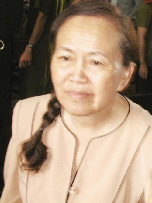 Bà Trần Ngọc Sương tuyên bố với báo chí là sẽ kháng án Bà Trần Ngọc Sương tuyên bố với báo chí là sẽ kháng án