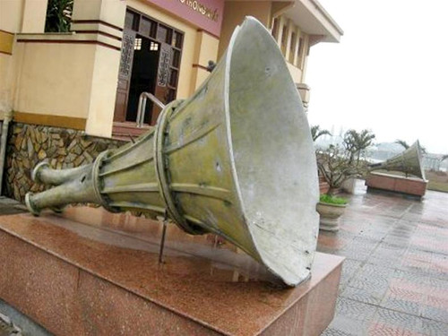 Chiếc loa công suất lớn bên bờ Bắc