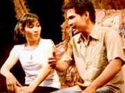 Kim Ngân và Trung Dũng trong vở Sống thử