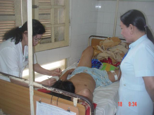 Nguyễn Phi Hùng đang được điều trị tại BV đa khoa Nghệ An Nguyễn Phi Hùng đang được điều trị tại BV đa khoa Nghệ An