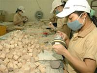 Hoạt động sản xuất tại Công ty Cổ phần Chế biến gỗ Đức Thành