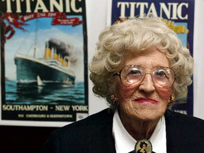 Bà Millvina Dean trong bức hình chụp năm 2002. Ảnh: Tân Hoa Xã