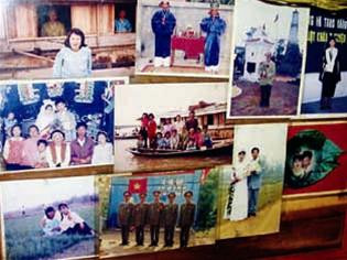 Những tấm ảnh mà xóm vạn chài tặng gia đình ông Oanh Những tấm ảnh mà xóm vạn chài tặng gia đình ông Oanh