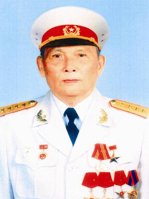 Đại tướng Chu Huy Mân (17/3/1913-1/7/2006) Đại tướng Chu Huy Mân (17/3/1913-1/7/2006)