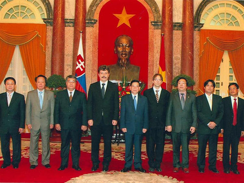 Lễ trình Quốc thư Slovakia lên Chủ tịch nước Nguyễn Minh Triết (16/12/2008) Lễ trình Quốc thư Slovakia lên Chủ tịch nước Nguyễn Minh Triết (16/12/2008)