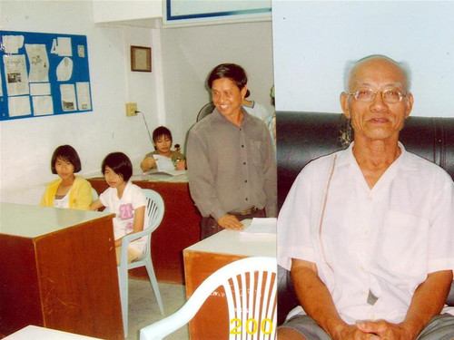 Thầy giáo Vương Đình Chính và thầy Nguyễn Sĩ Tưởng trong lớp dạy tiếng Việt ở Thái Lan