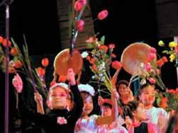 Tết BínhTuất do Hội người Việt Nam tại Pháp tổ chức ngày 04/02/2006.