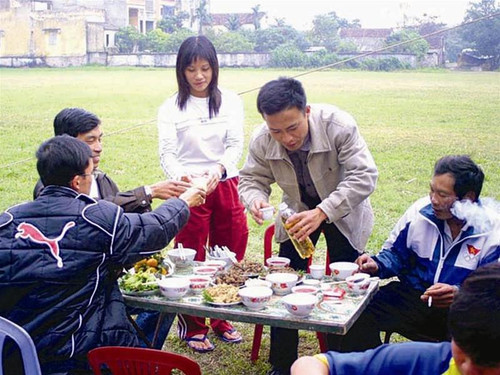 Văn Thị Thanh đảm đang việc nội trợ