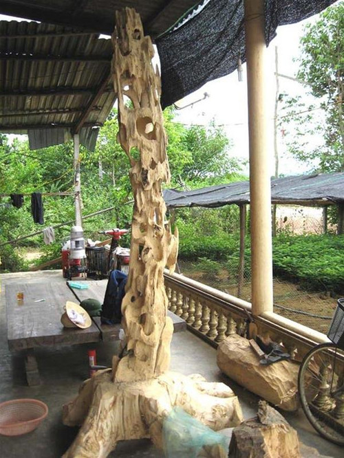 Gốc trầm hương có giá hơn 70 triệu đồng