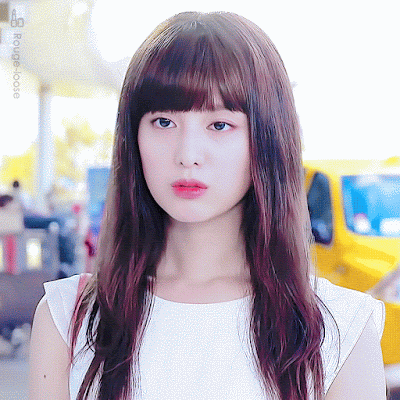 Khá giống với hình ảnh kiêu kỳ trong Queen of tears, vai tiểu thư Rachel Yoo trong The Heirs (Những người thừa kế) là cột mốc gây ấn tượng sâu đậm với khán giả. Nữ diễn viên không đóng chính nhưng vẫn gây chú ý vì dung mạo ngọt ngào, kiêu sa đúng chất con cái gia tộc thượng lưu. Thời điểm nhận vai diễn này, Ji Won 22 tuổi. Khá giống với hình ảnh kiêu kỳ trong Queen of tears, vai tiểu thư Rachel Yoo trong The Heirs (Những người thừa kế) là cột mốc gây ấn tượng sâu đậm với khán giả. Nữ diễn viên không đóng chính nhưng vẫn gây chú ý vì dung mạo ngọt ngào, kiêu sa đúng chất con cái gia tộc thượng lưu. Thời điểm nhận vai diễn này, Ji Won 22 tuổi.