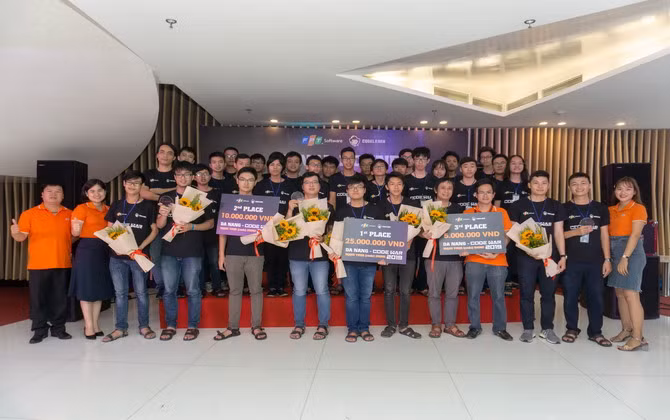 Lập trình viên miền Trung so tài tại Da Nang Code War 2019